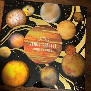 Dito Venus eyeshadow palette